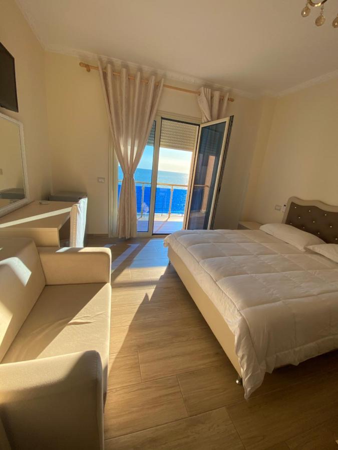 Hotel 3 Vellezerit Dıraç Dış mekan fotoğraf