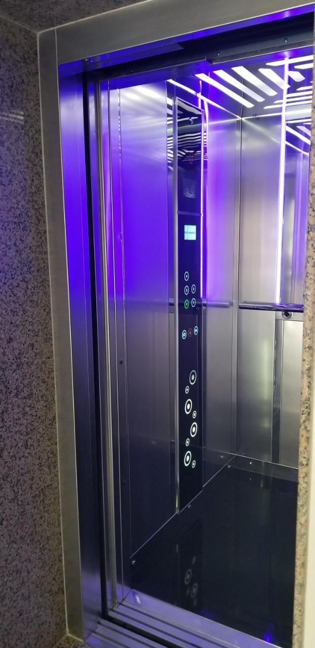 Hotel 3 Vellezerit Dıraç Dış mekan fotoğraf
