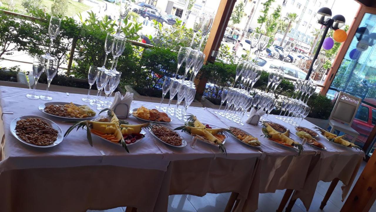 Hotel 3 Vellezerit Dıraç Dış mekan fotoğraf