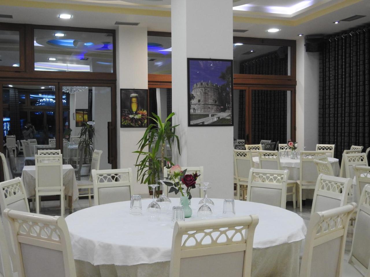 Hotel 3 Vellezerit Dıraç Dış mekan fotoğraf