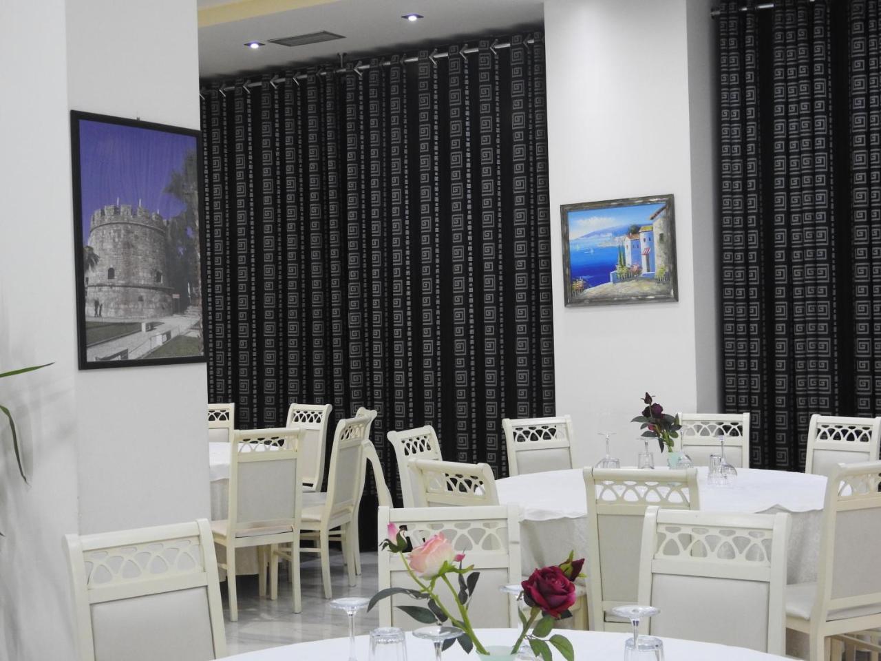 Hotel 3 Vellezerit Dıraç Dış mekan fotoğraf