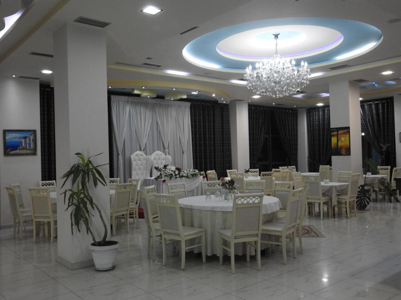 Hotel 3 Vellezerit Dıraç Dış mekan fotoğraf