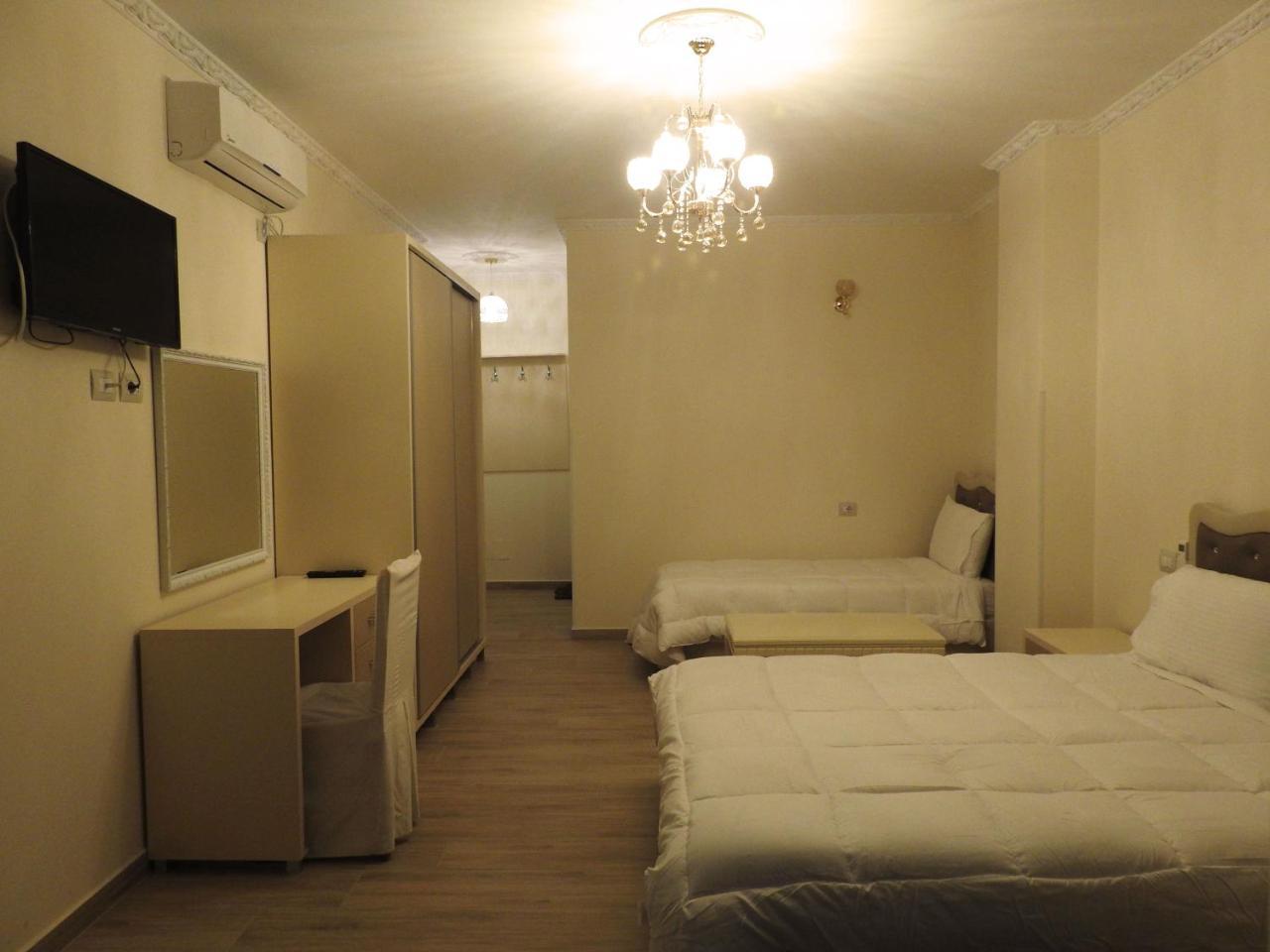 Hotel 3 Vellezerit Dıraç Dış mekan fotoğraf