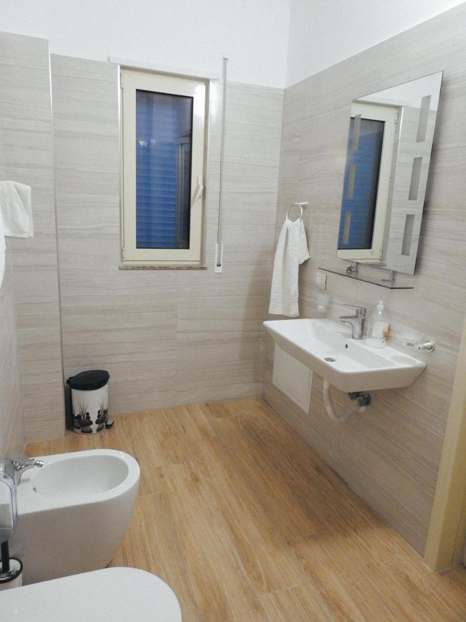 Hotel 3 Vellezerit Dıraç Dış mekan fotoğraf