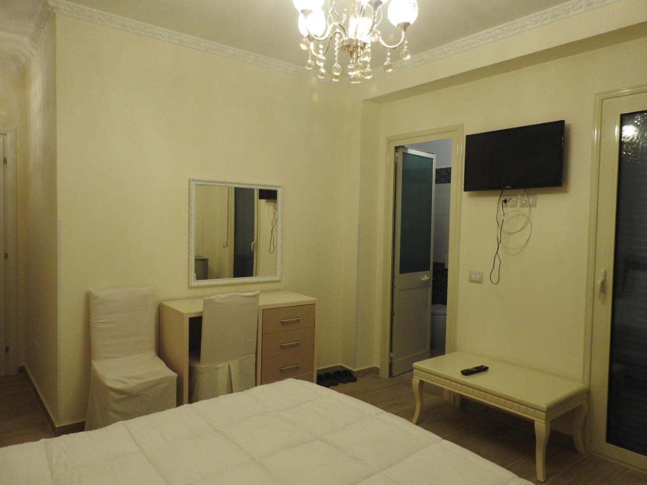Hotel 3 Vellezerit Dıraç Dış mekan fotoğraf